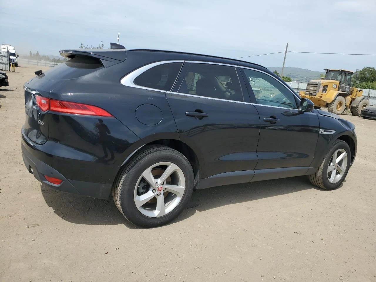 Jaguar F-PACE 25T PREMIUM * Възможност за Лизинг*  - изображение 3