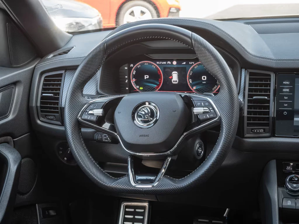 Skoda Kodiaq SPORTLINE/200HP/4X4/PANO/360/ACC/MATRIX/647v - изображение 4