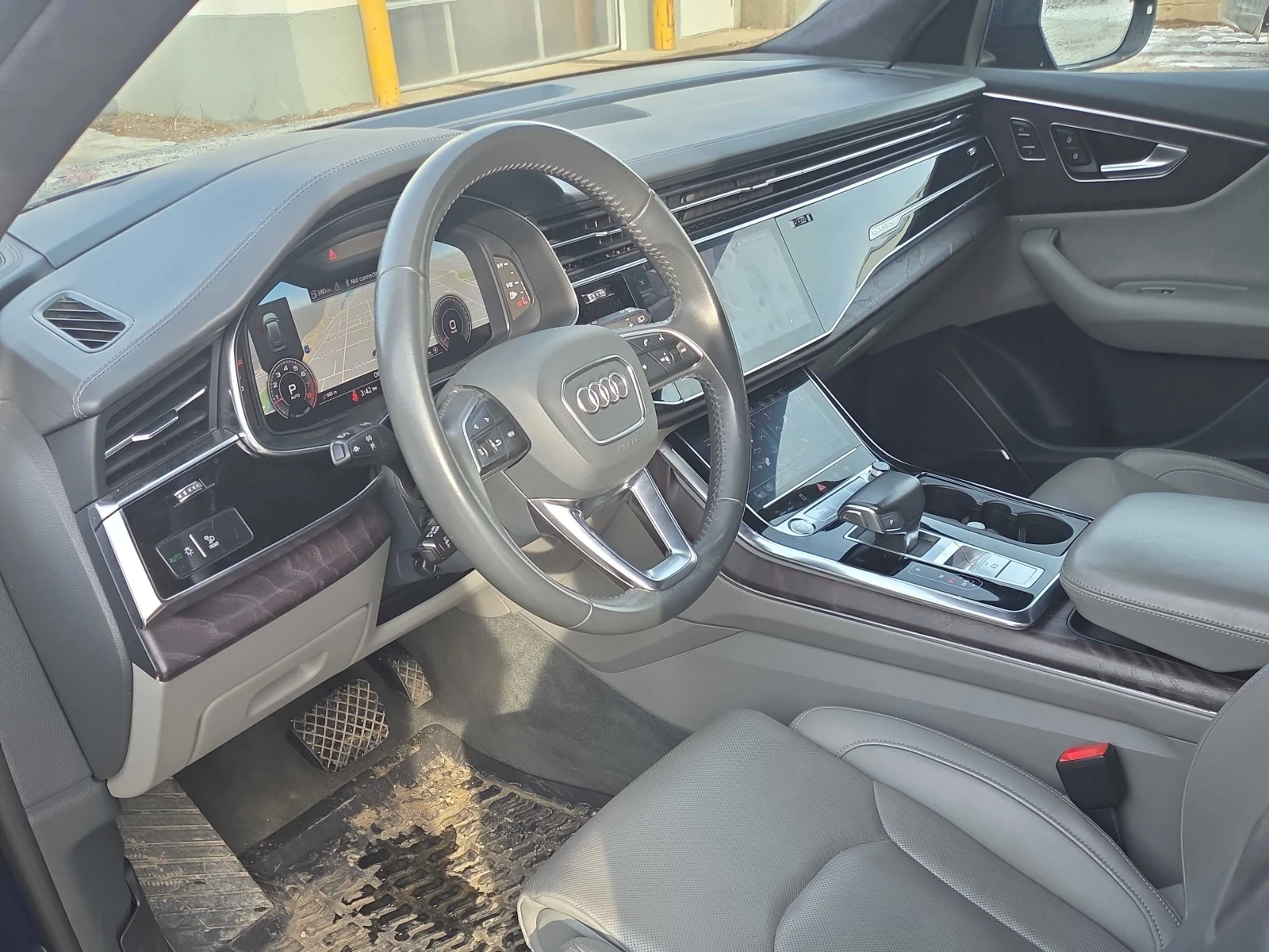 Audi Q8 Technik S-line* DISTRONIC* MATRIX* ОБДУХВАНЕ*  - изображение 7