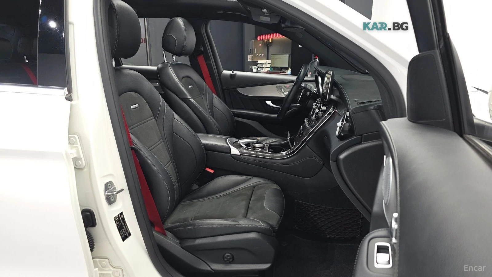 Mercedes-Benz GLC 63 AMG 4MATIC* HUD* ПАНО* ОБДУХВ* 360, снимка 10 - Автомобили и джипове - 55064586