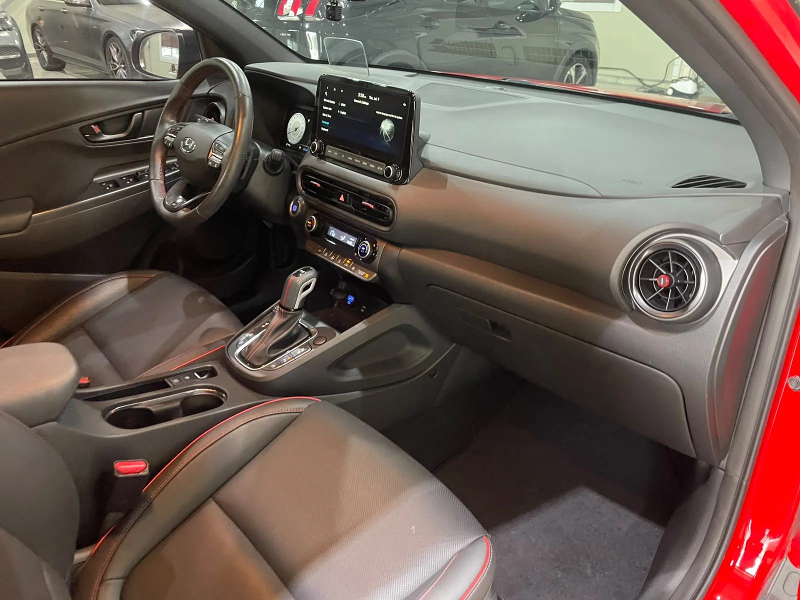 Hyundai Kona 1.6 Turbo ! 2WD ! N Line !, снимка 10 - Автомобили и джипове - 55314607