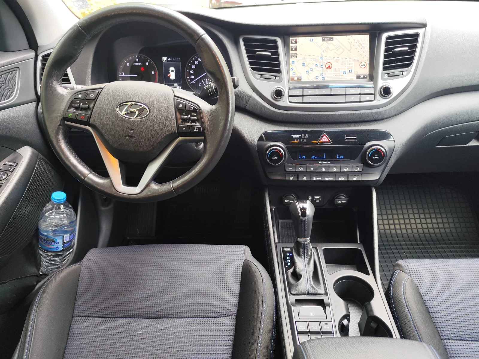 Hyundai Tucson, снимка 6 - Автомобили и джипове - 56088024