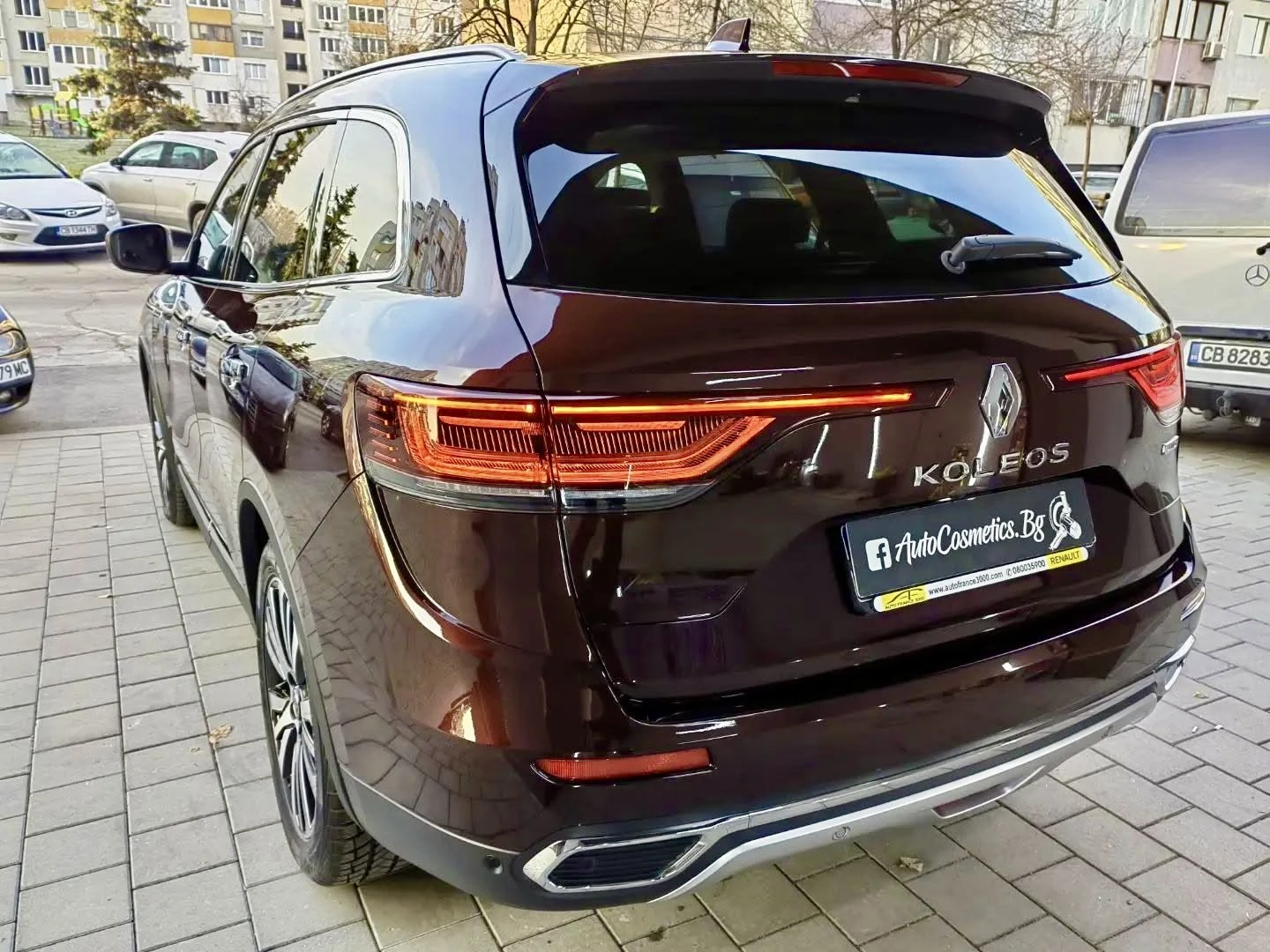 Renault Koleos 4х4, FACELIFT - Initiale Paris, снимка 3 - Автомобили и джипове - 56751251