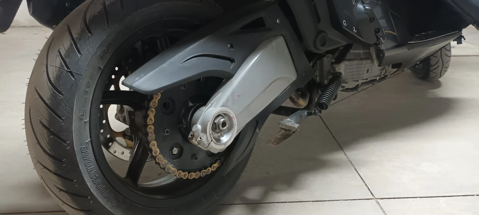 Aprilia SRV 850, снимка 3 - Мотоциклети и мототехника - 54168434