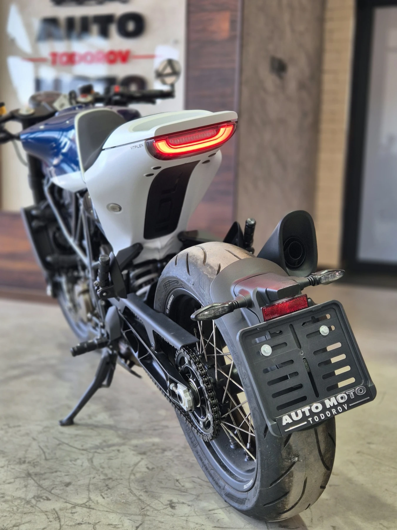 Husqvarna Vitpilen 701 8000км!!! Нов внос от ШВЕЙЦАРИЯ!, снимка 6 - Мотоциклети и мототехника - 55735258