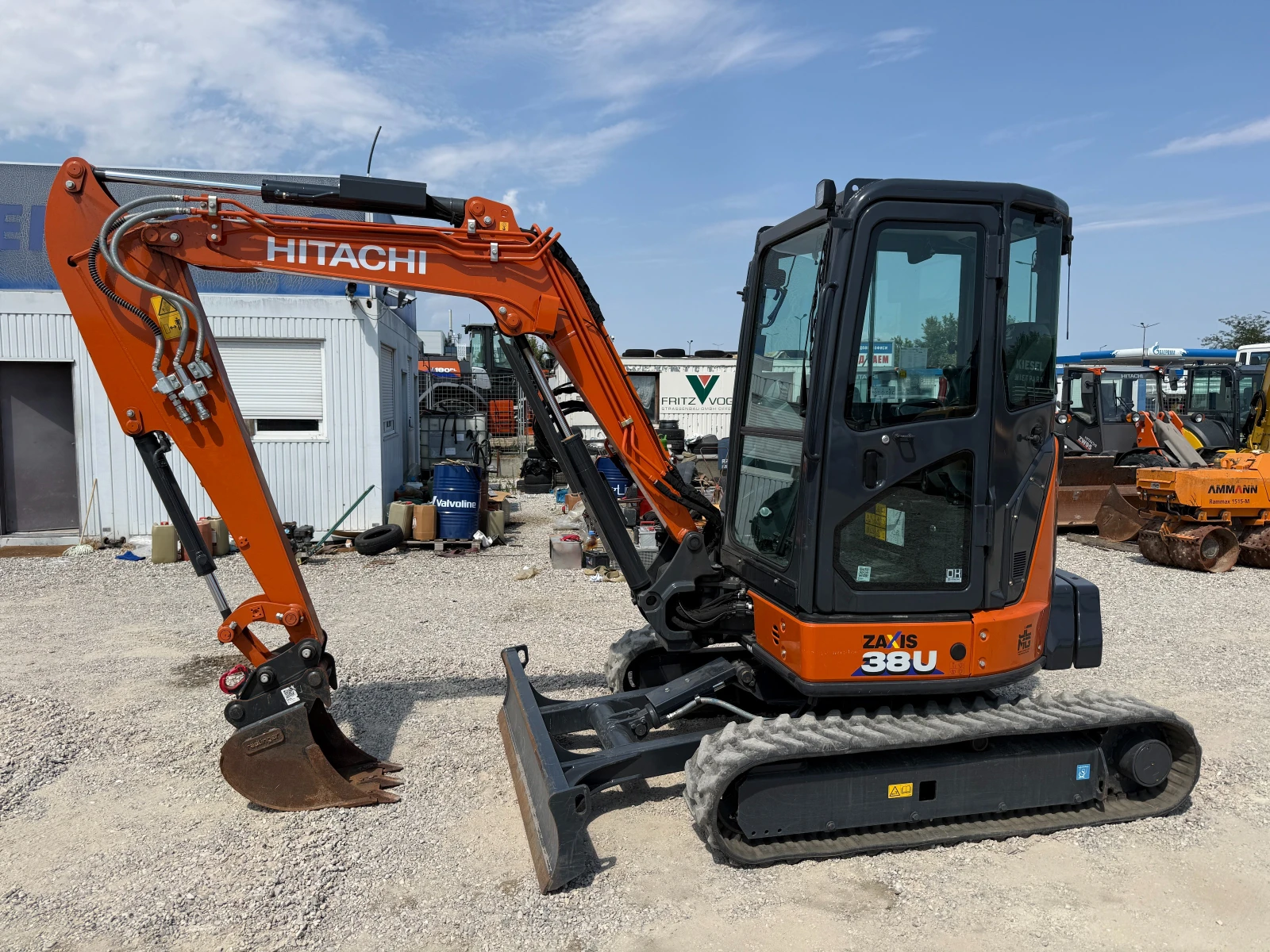 Багер Hitachi ZX 38U-6 - ФАБРИЧНО НОВ, снимка 2 - Индустриална техника - 55803491
