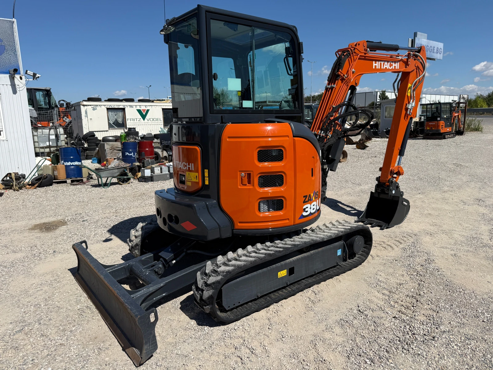 Багер Hitachi ZX 38U-6 - ФАБРИЧНО НОВ, снимка 9 - Индустриална техника - 55803491