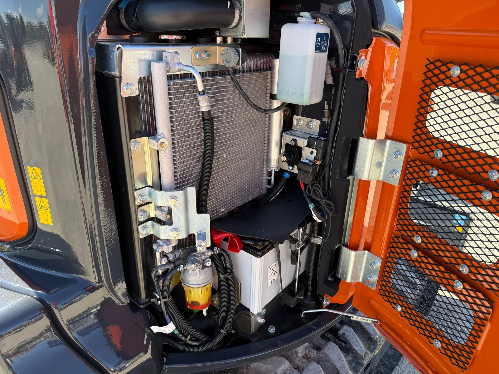 Багер Hitachi ZX 38U-6 - ФАБРИЧНО НОВ, снимка 7 - Индустриална техника - 55803491