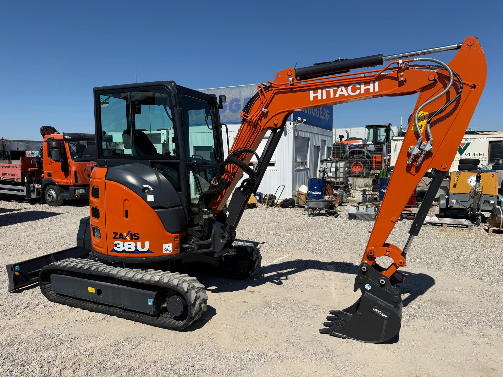 Багер Hitachi ZX 38U-6 - ФАБРИЧНО НОВ, снимка 13 - Индустриална техника - 55803491