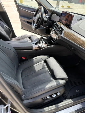 BMW 530 xDrive , снимка 9