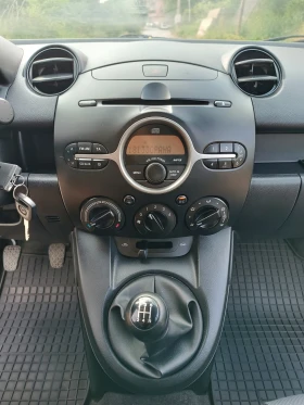 Mazda 2 1.3i - 3500 € / 6845.40 лв. - 97023622 14
