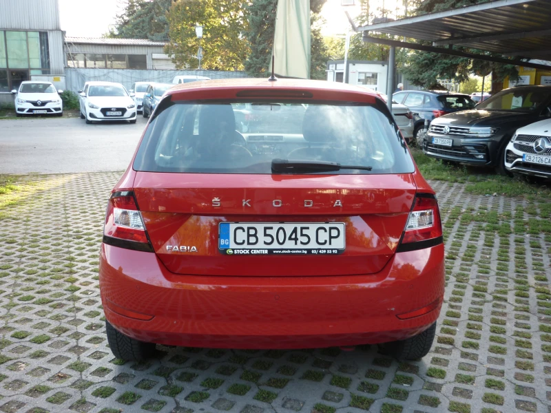 Skoda Fabia MPI , снимка 6 - Автомобили и джипове - 47549807