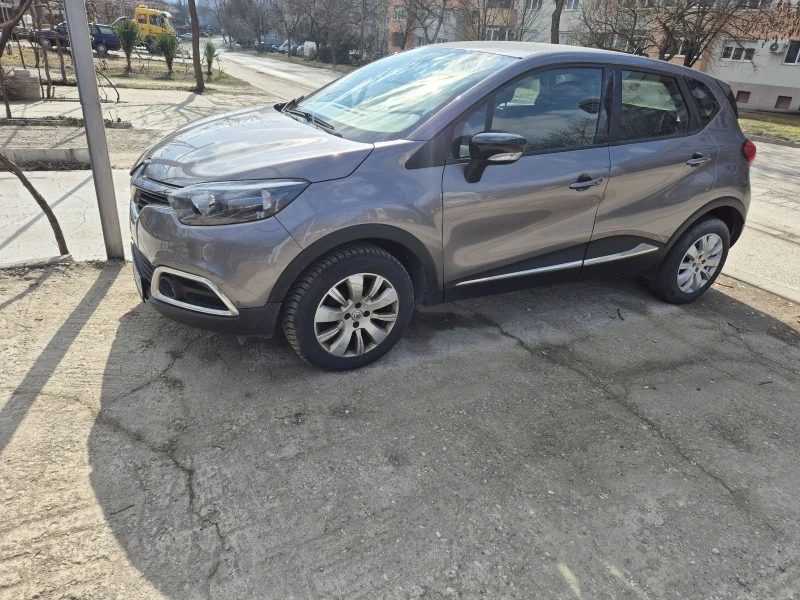 Renault Captur, снимка 3 - Автомобили и джипове - 49376246