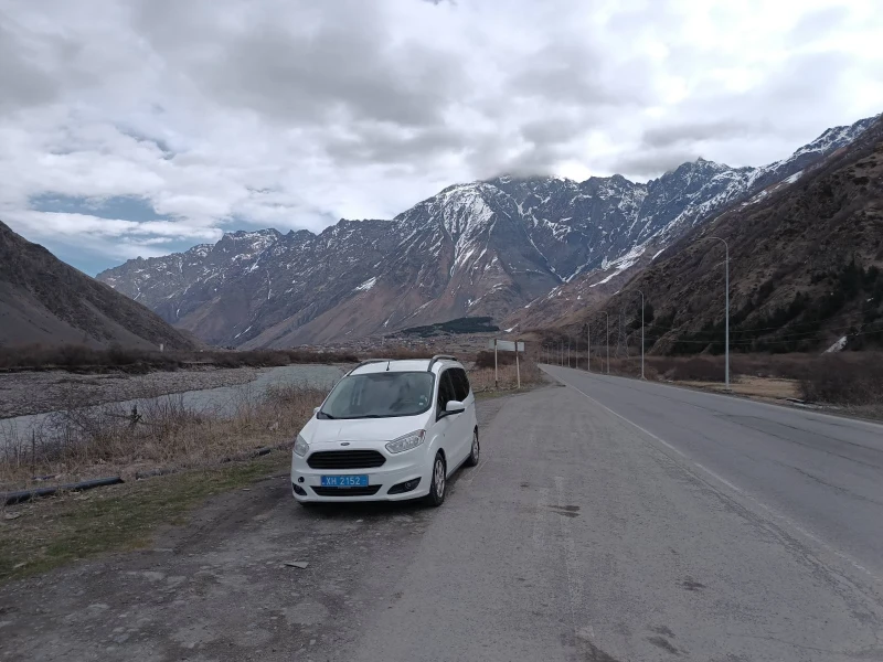 Ford Courier Tourneo Courier 1.5 Tdci Euro 6B, снимка 17 - Автомобили и джипове - 52638164