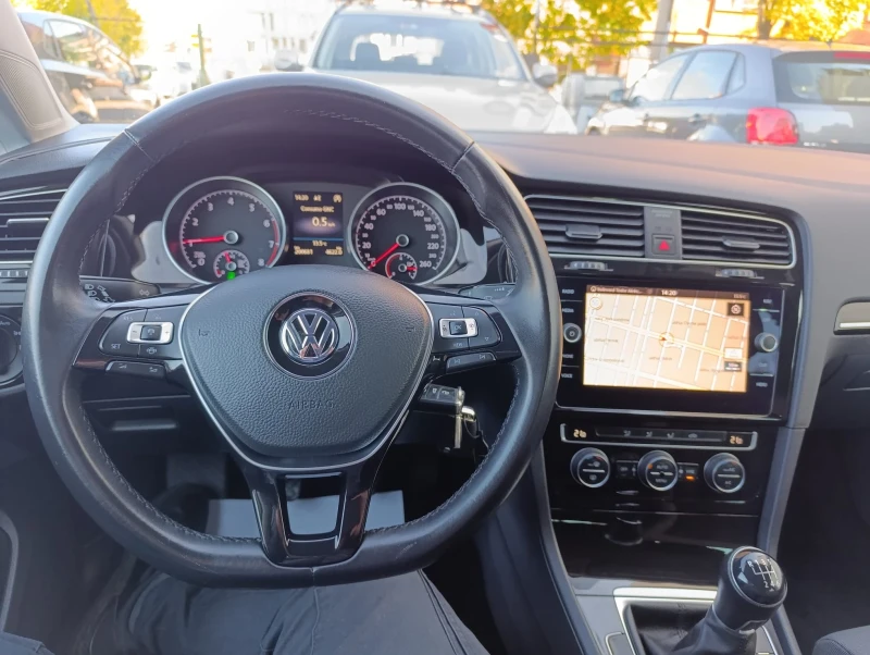 VW Golf  1.5 CNG , снимка 8 - Автомобили и джипове - 52082568