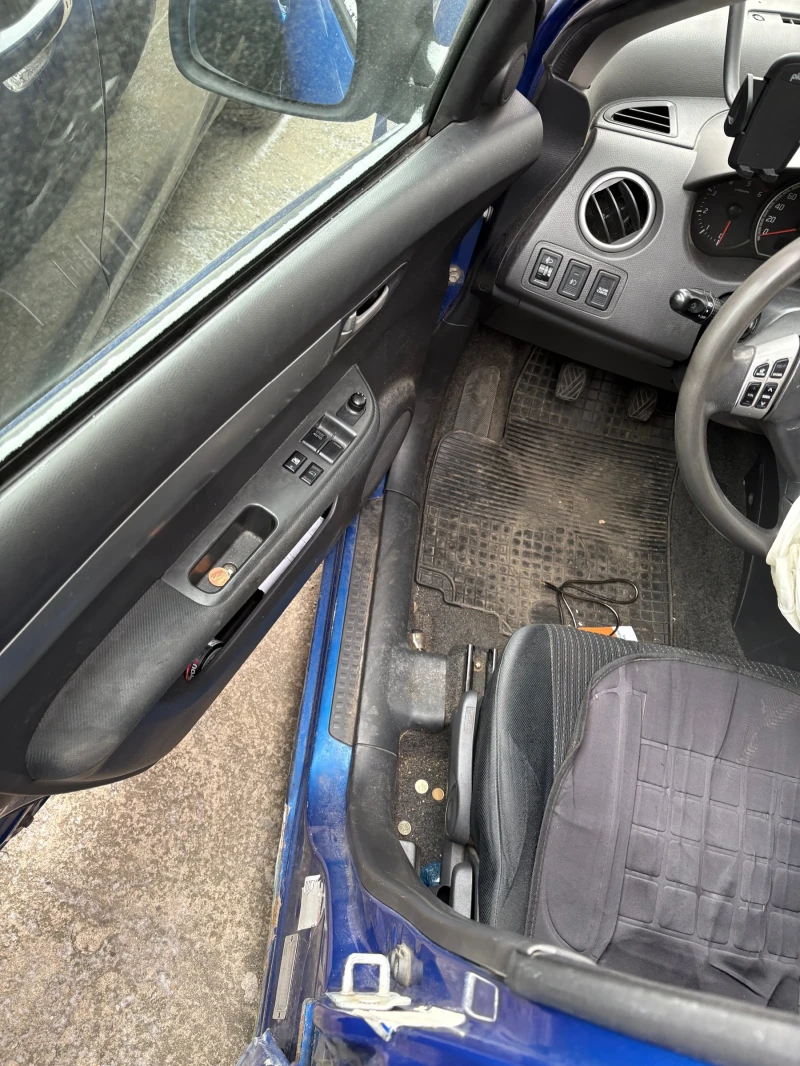 Suzuki Swift 1.3 , снимка 7 - Автомобили и джипове - 53181971