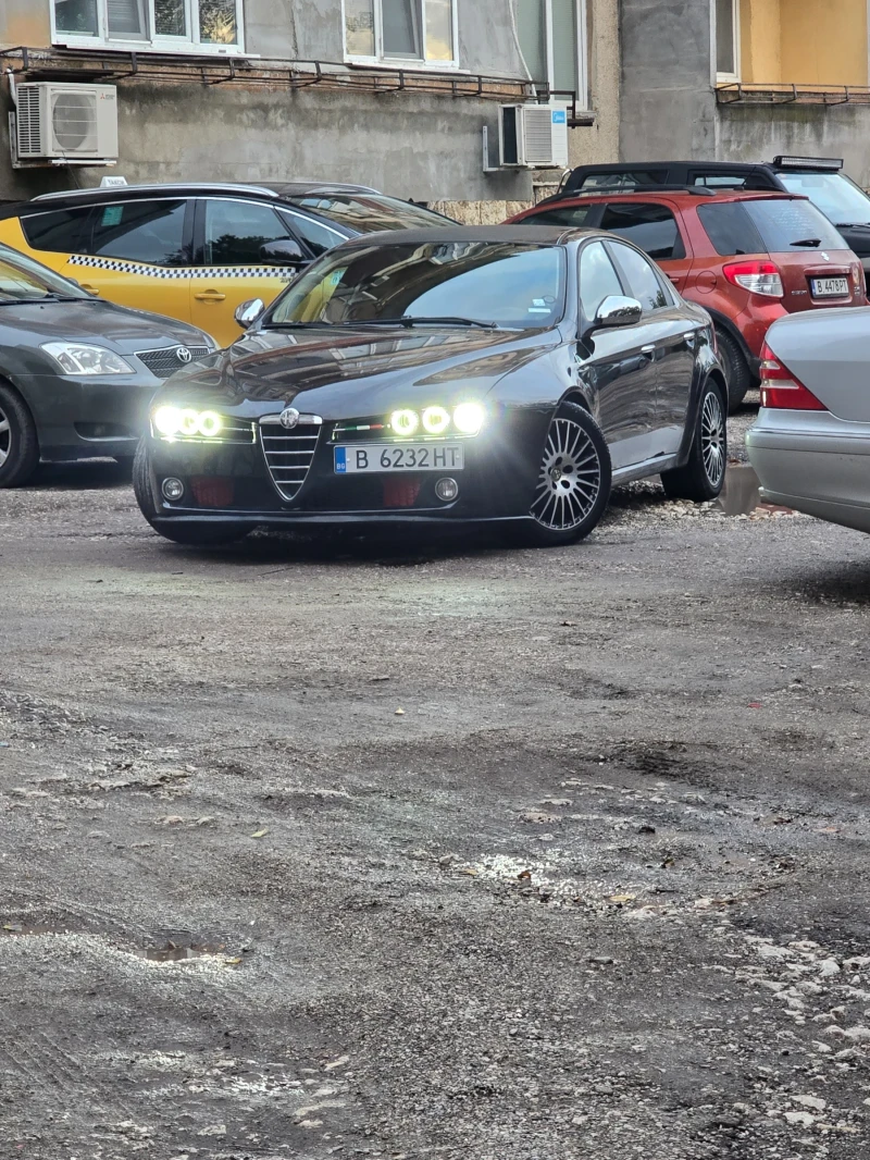 Alfa Romeo 159 1.9 jtdm 150 - 6000 лв. / 3067.75 € - 14409047 1