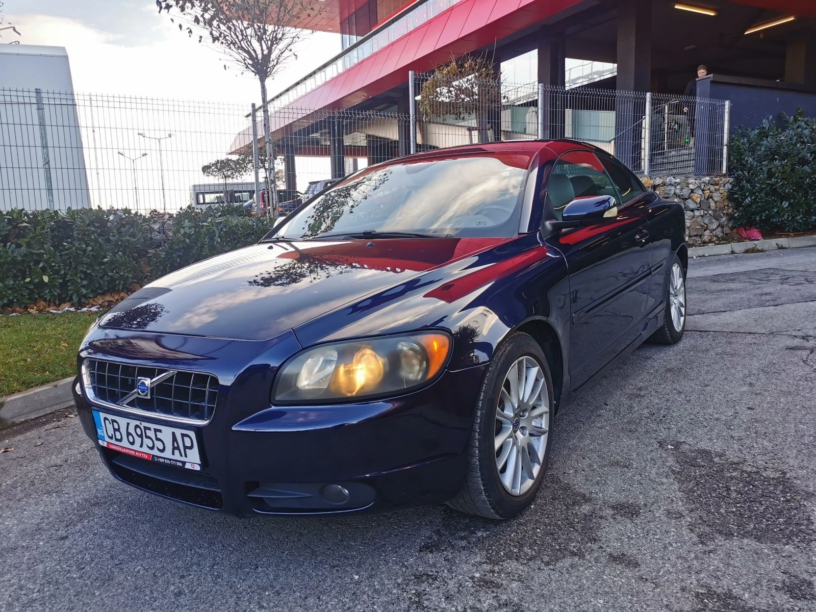 Volvo C70 2.4 D5/АВТОМАТИК/180К.С. - изображение 3