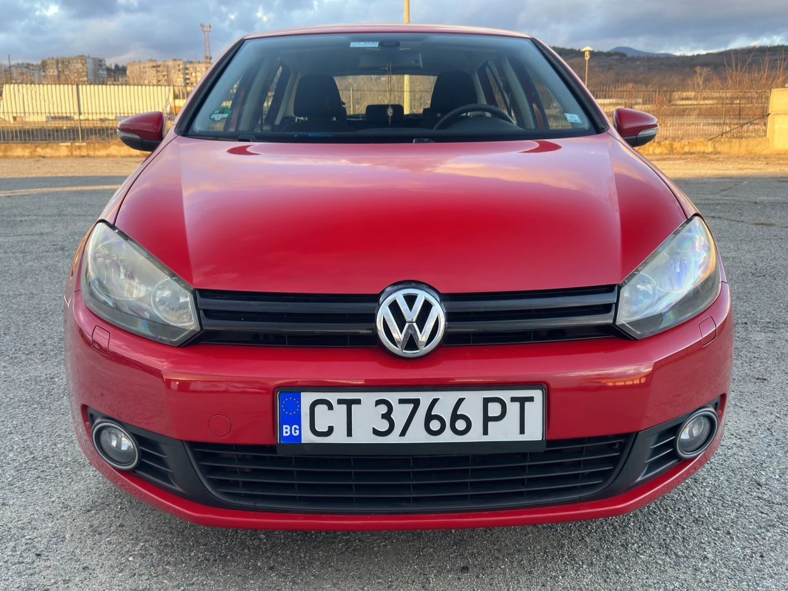 VW Golf 1.6i Автоматик - изображение 3