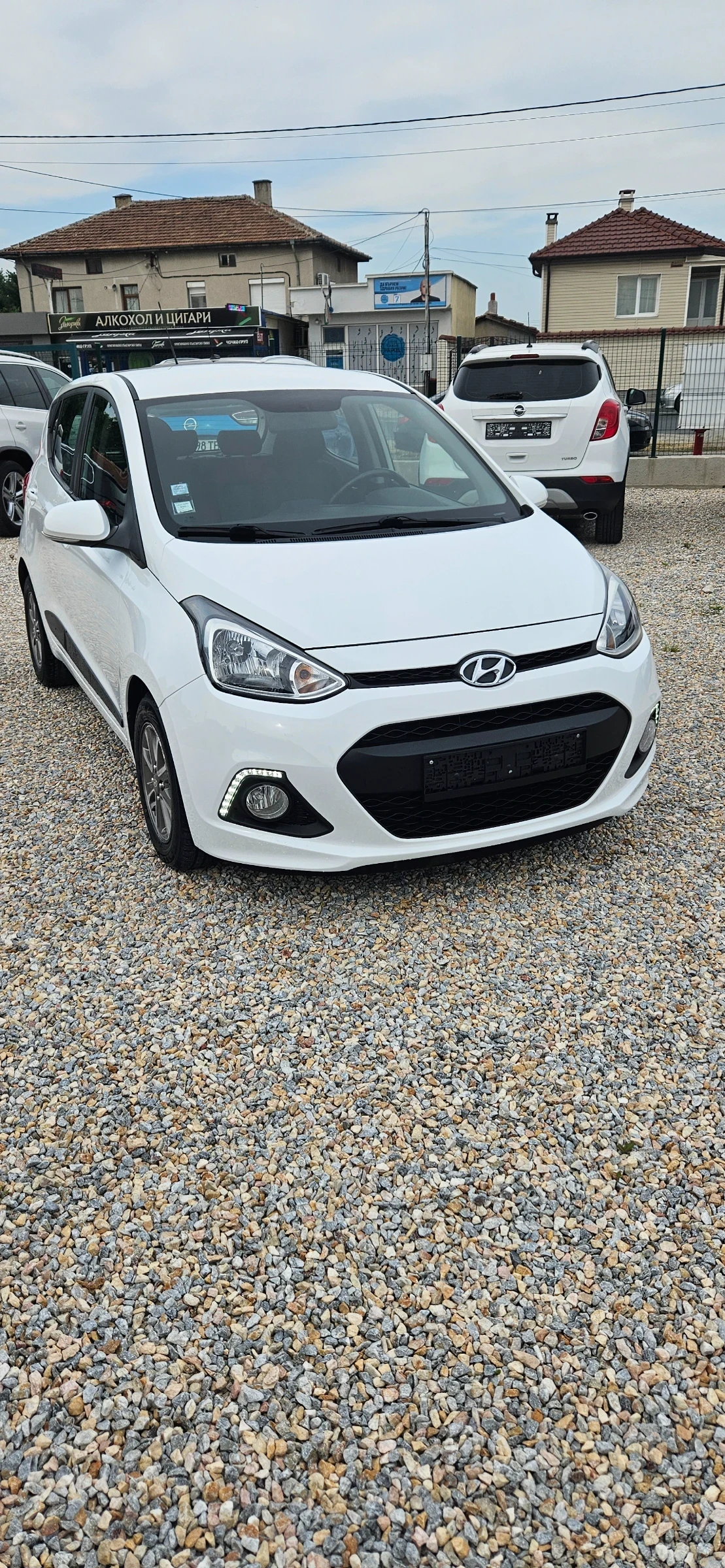 Hyundai I10 1.2 автомат 4 цилиндъра  - изображение 4