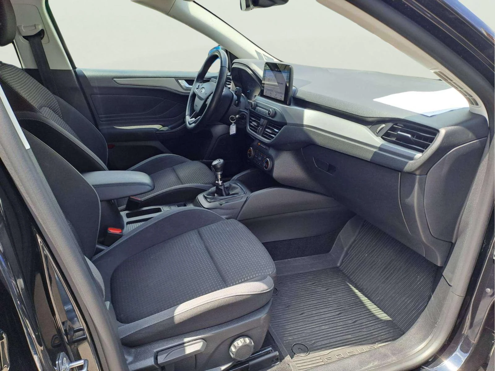 Ford Focus 1.0 EcoBoost - изображение 9