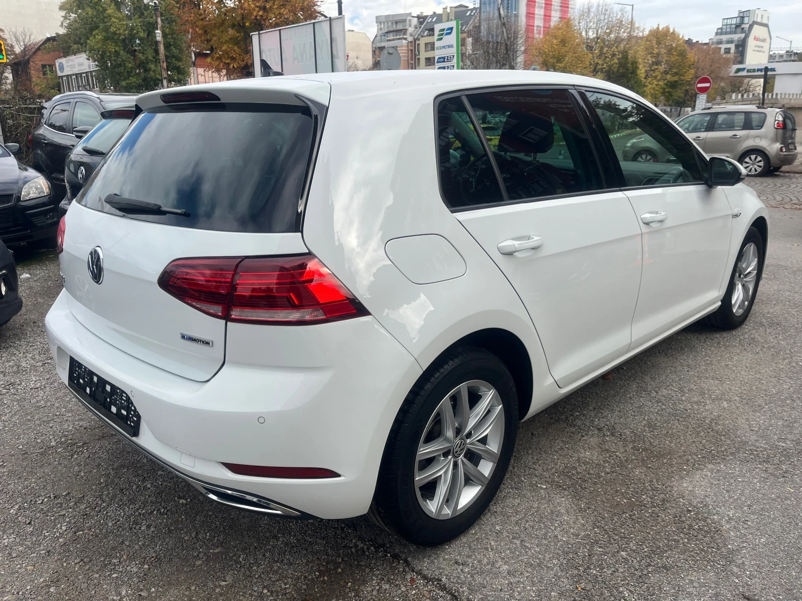 VW Golf  1.5 CNG  | Mobile.bg   5