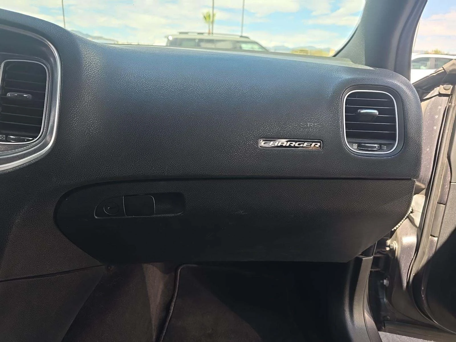 Dodge Charger * SXT* ПОДГРЕВ СЕДАЛКИ/ОГЛЕДАЛА* KEYLESS* REMOTE*  - изображение 6