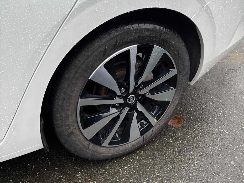 Nissan Sentra * SV * CARFAX *    | Mobile.bg   11