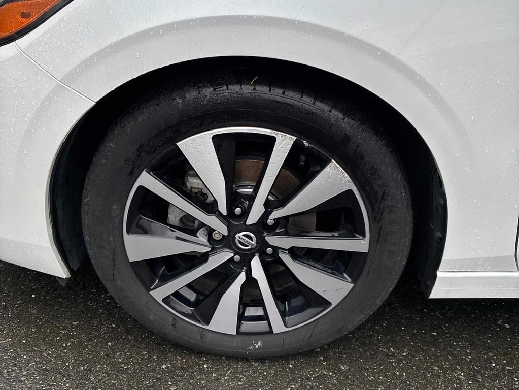 Nissan Sentra * SV * CARFAX *    | Mobile.bg   12