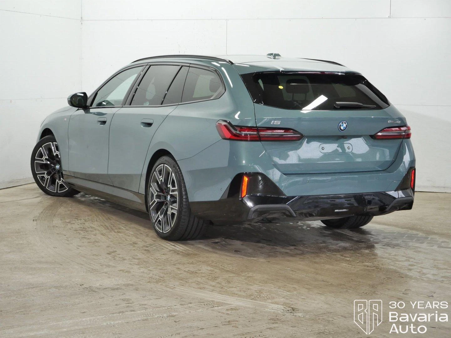 BMW i5 40 eDrive Touring M Sport Paket  | Mobile.bg   2