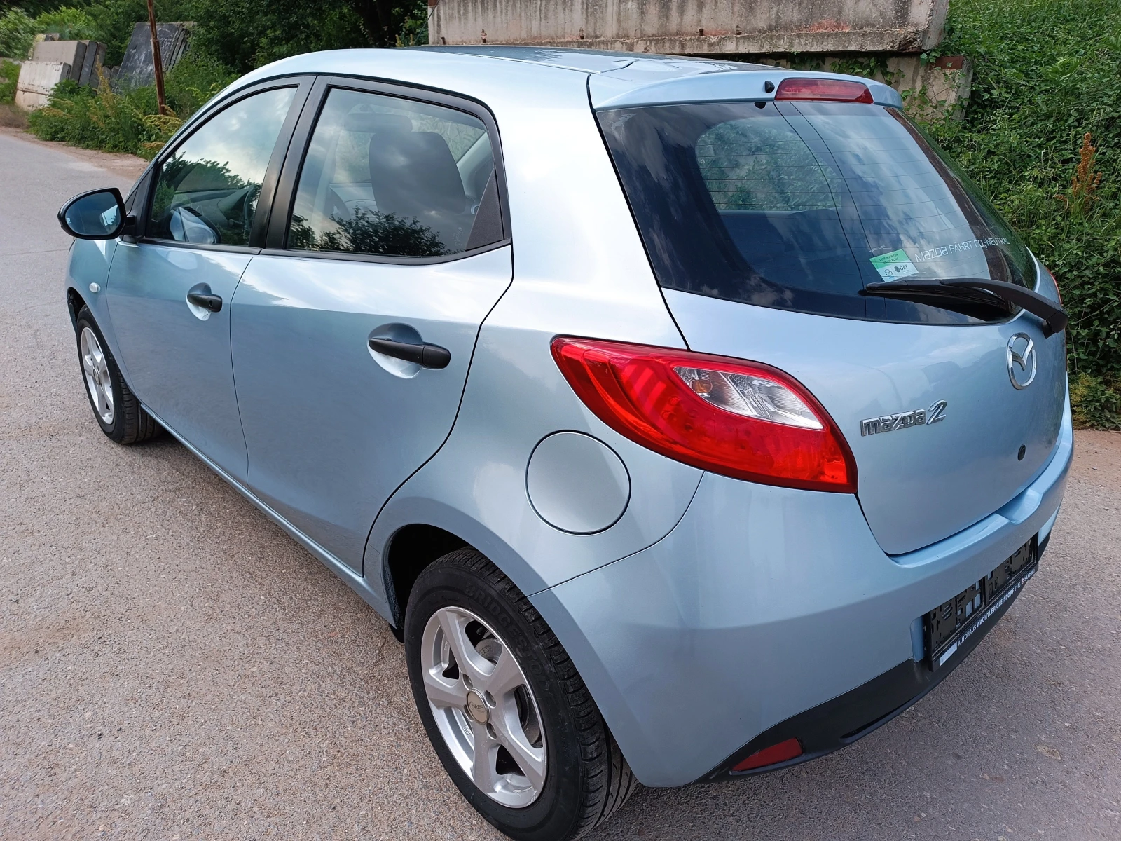 Mazda 2 1.3i - изображение 3