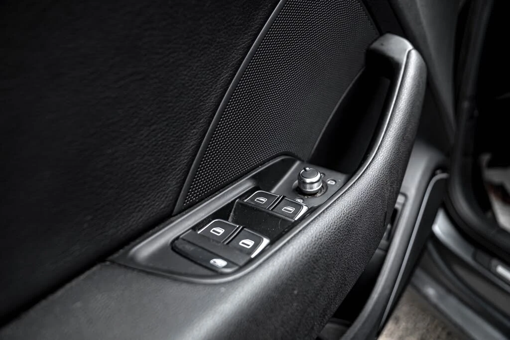 Audi S3 2.0T quattro Technik* АвтоКредит* (Цена до БГ)  - изображение 7