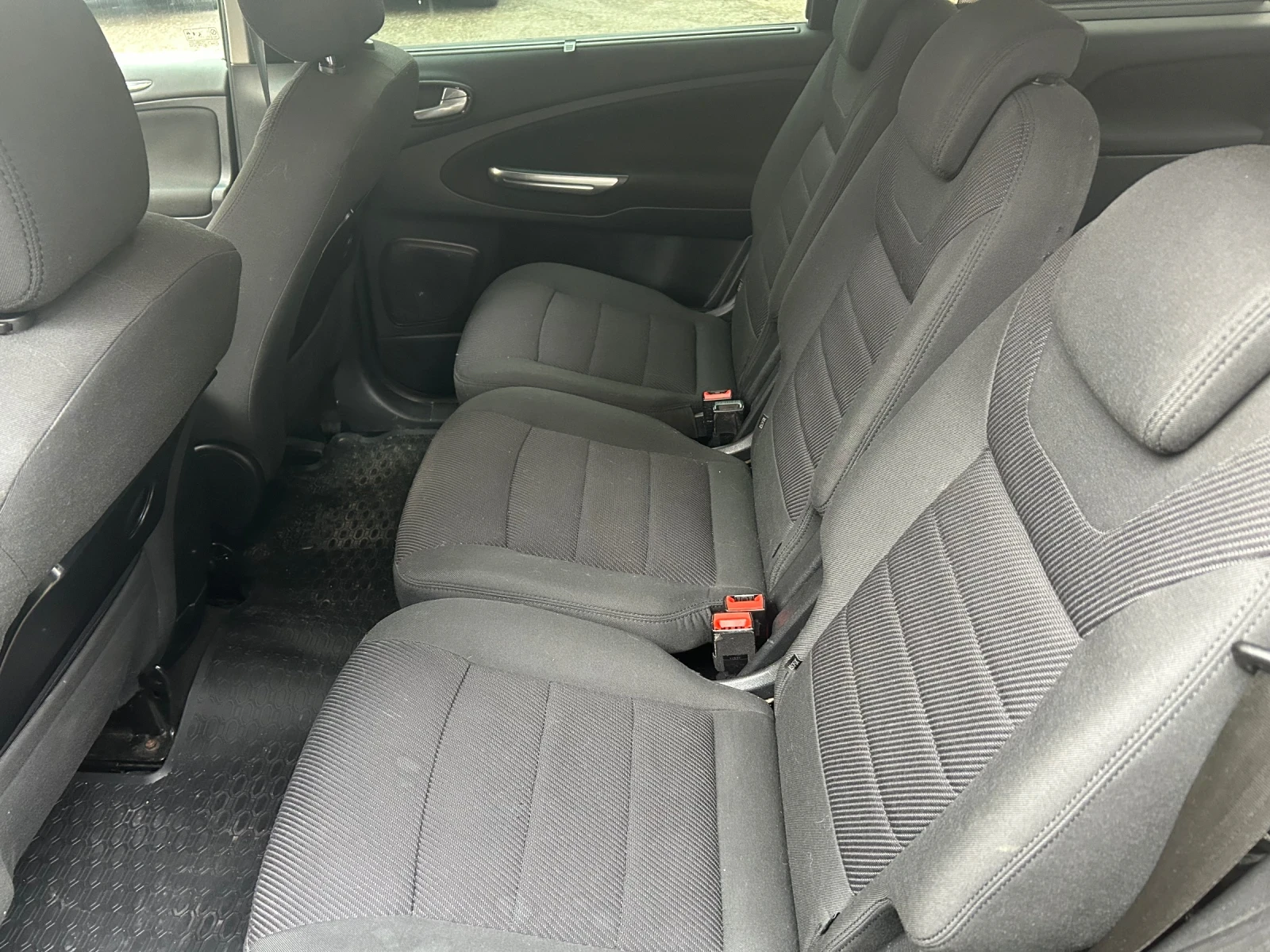 Ford Galaxy Titanium - изображение 5