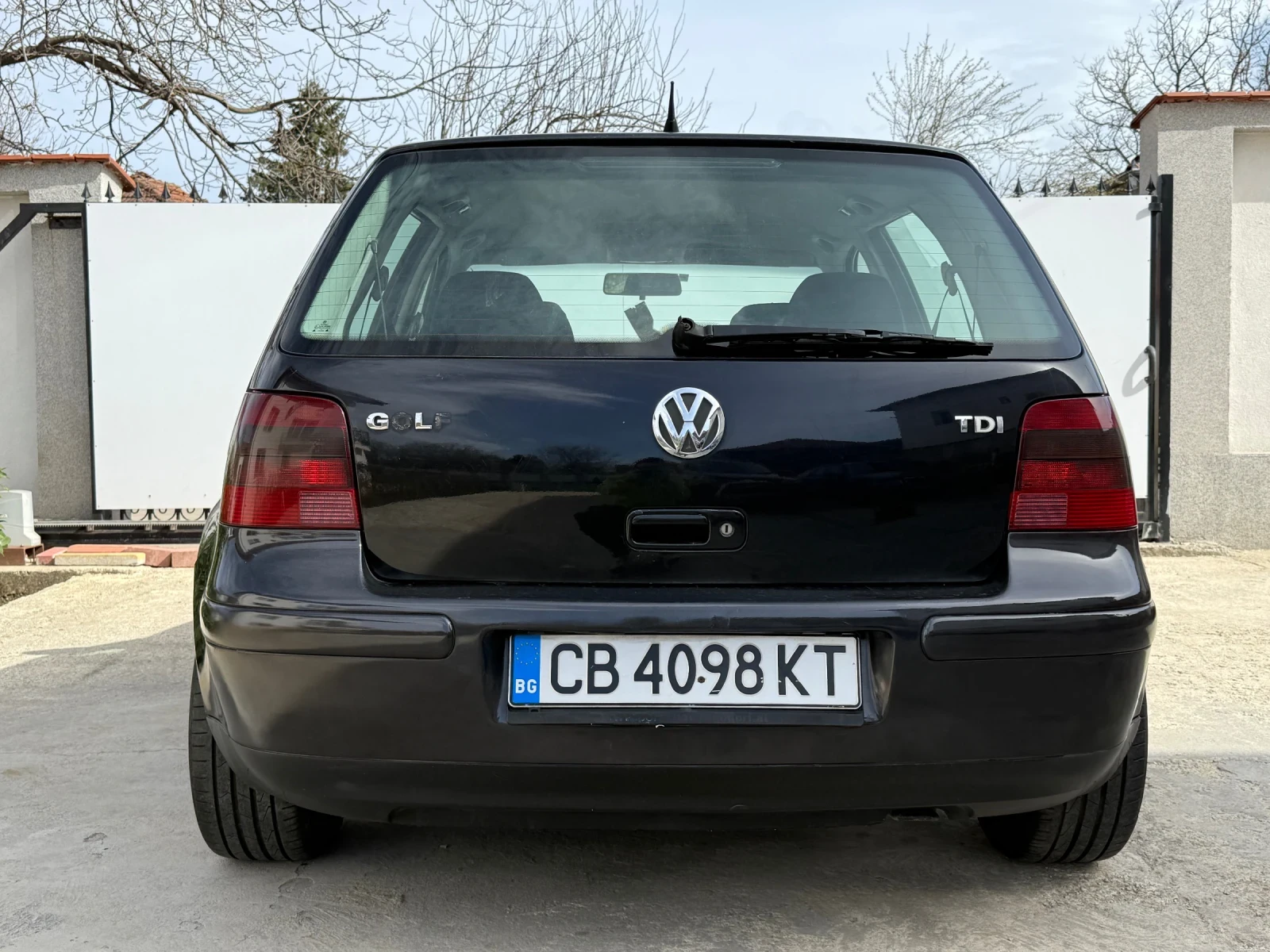 VW Golf 1.9 TDI, снимка 4 - Автомобили и джипове - 53772691