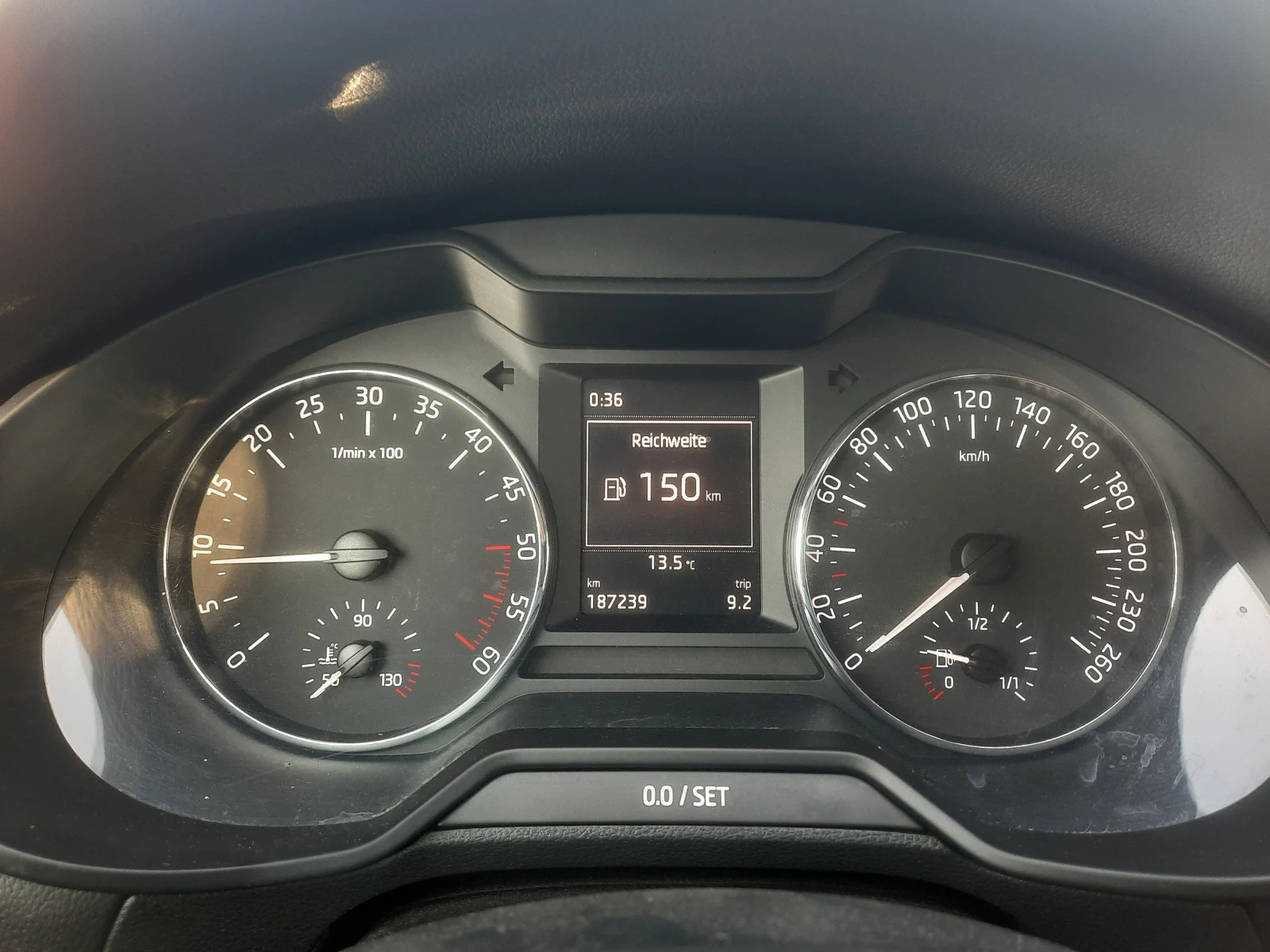 Skoda Octavia 1.6 TDI, снимка 13 - Автомобили и джипове - 53988291