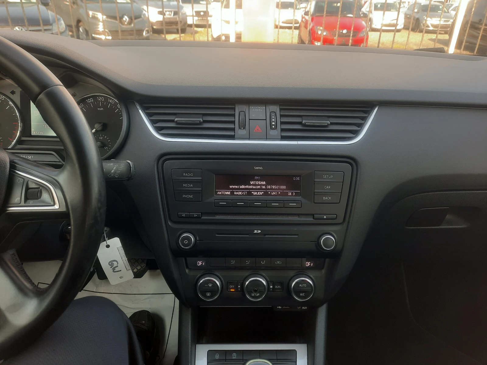 Skoda Octavia 1.6 TDI, снимка 12 - Автомобили и джипове - 53988291