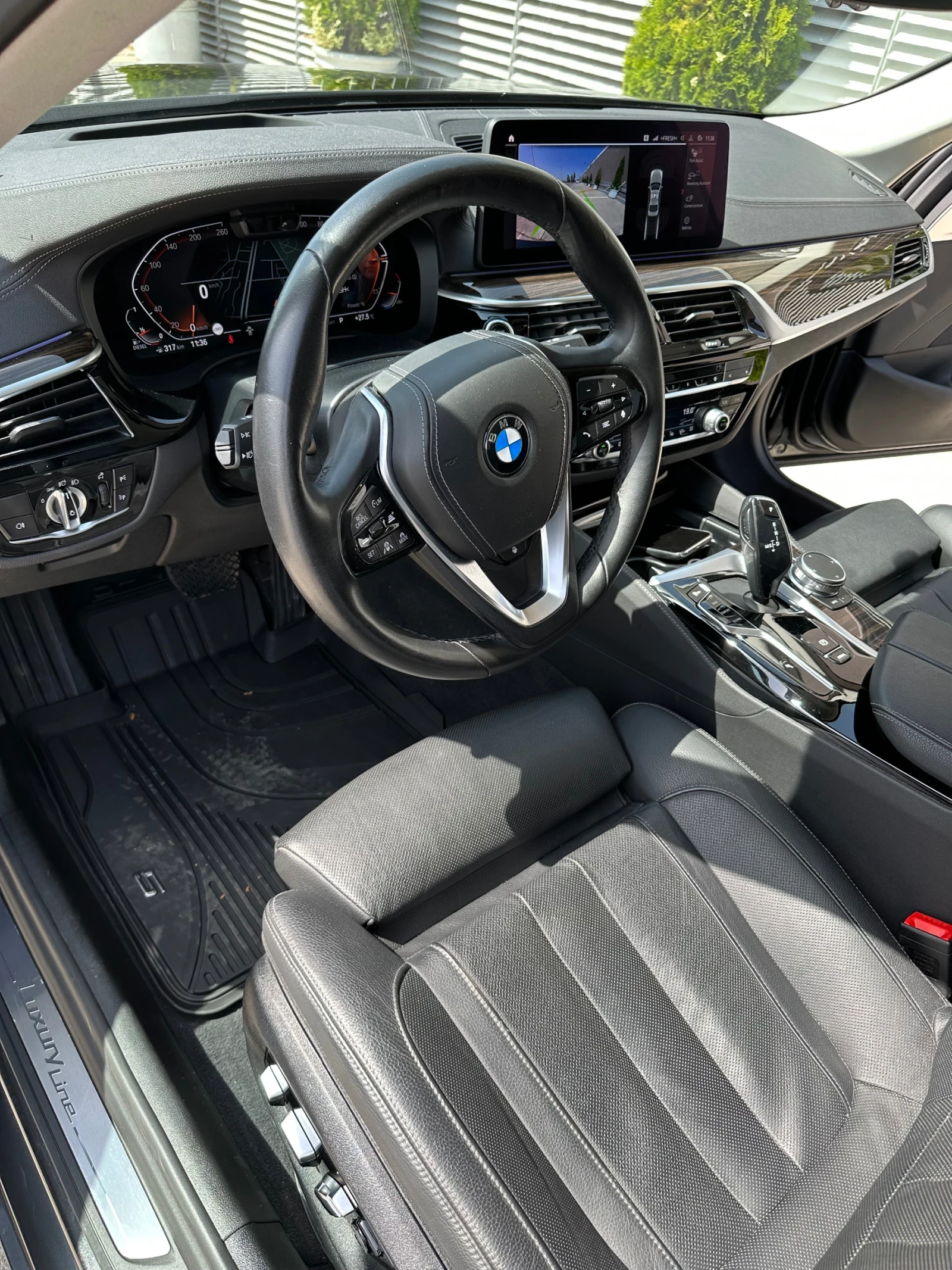 BMW 530 xDrive , снимка 11 - Автомобили и джипове - 54083957