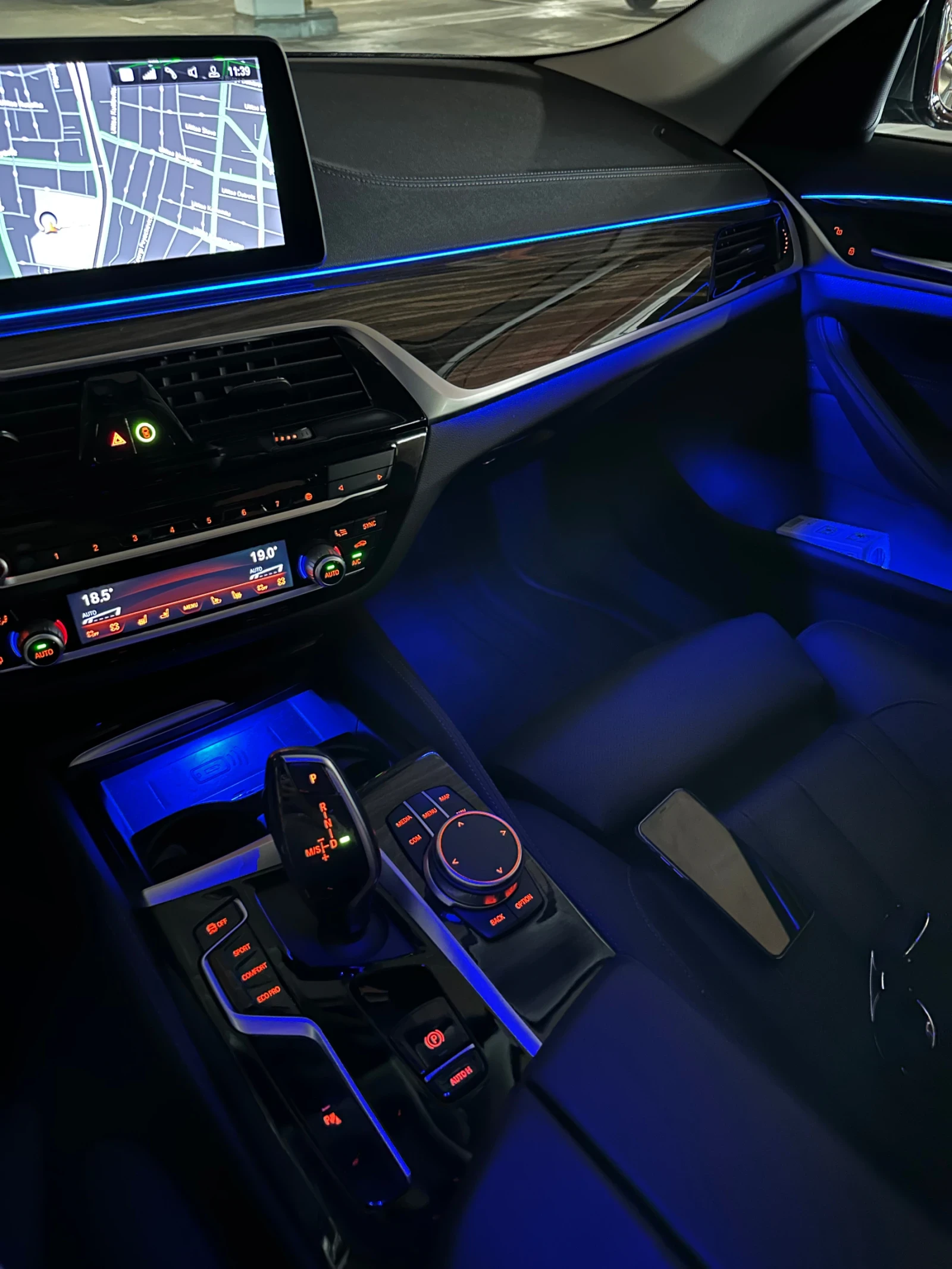 BMW 530 xDrive , снимка 12 - Автомобили и джипове - 54083957