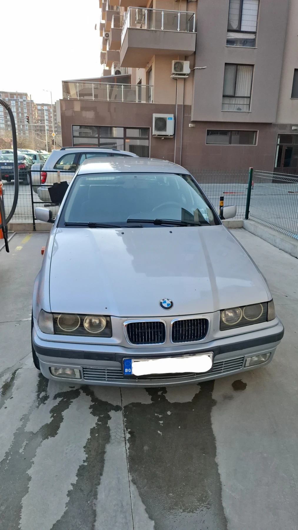 BMW 325