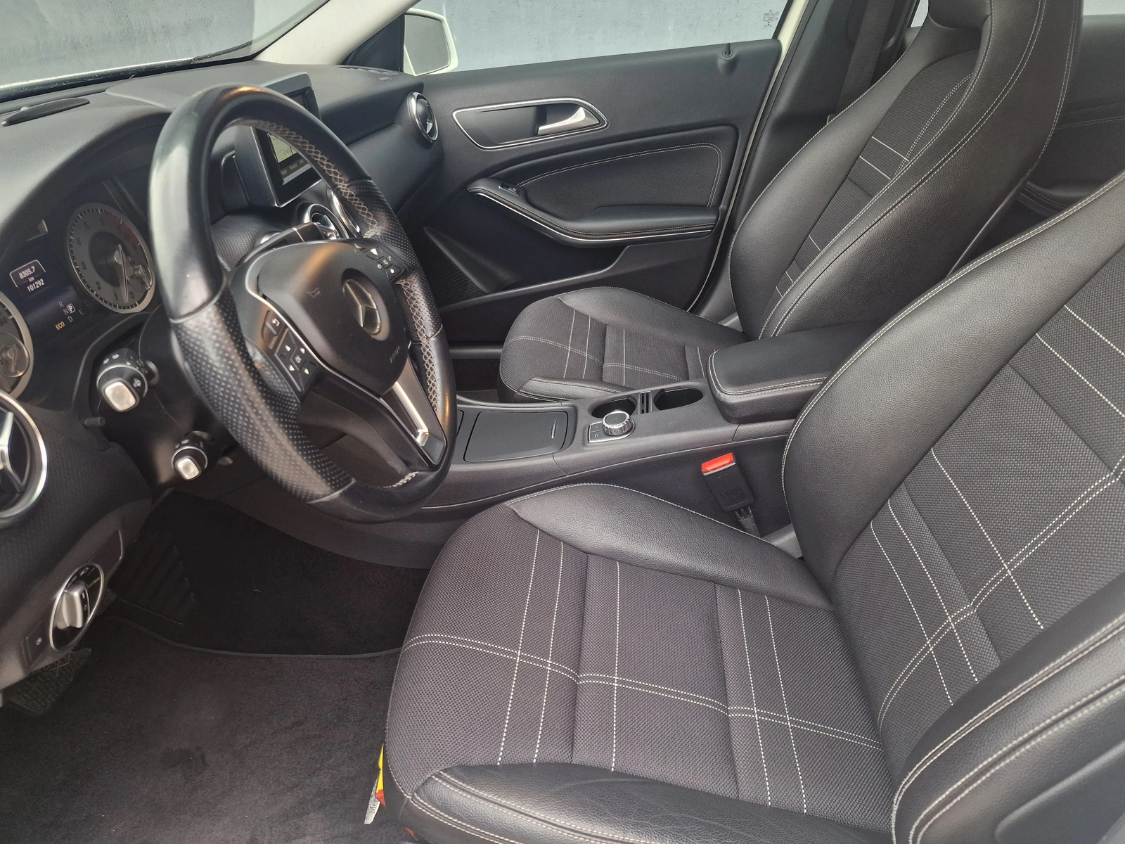 Mercedes-Benz A 200 1.6 Автоматик 101300km, снимка 11 - Автомобили и джипове - 54502186