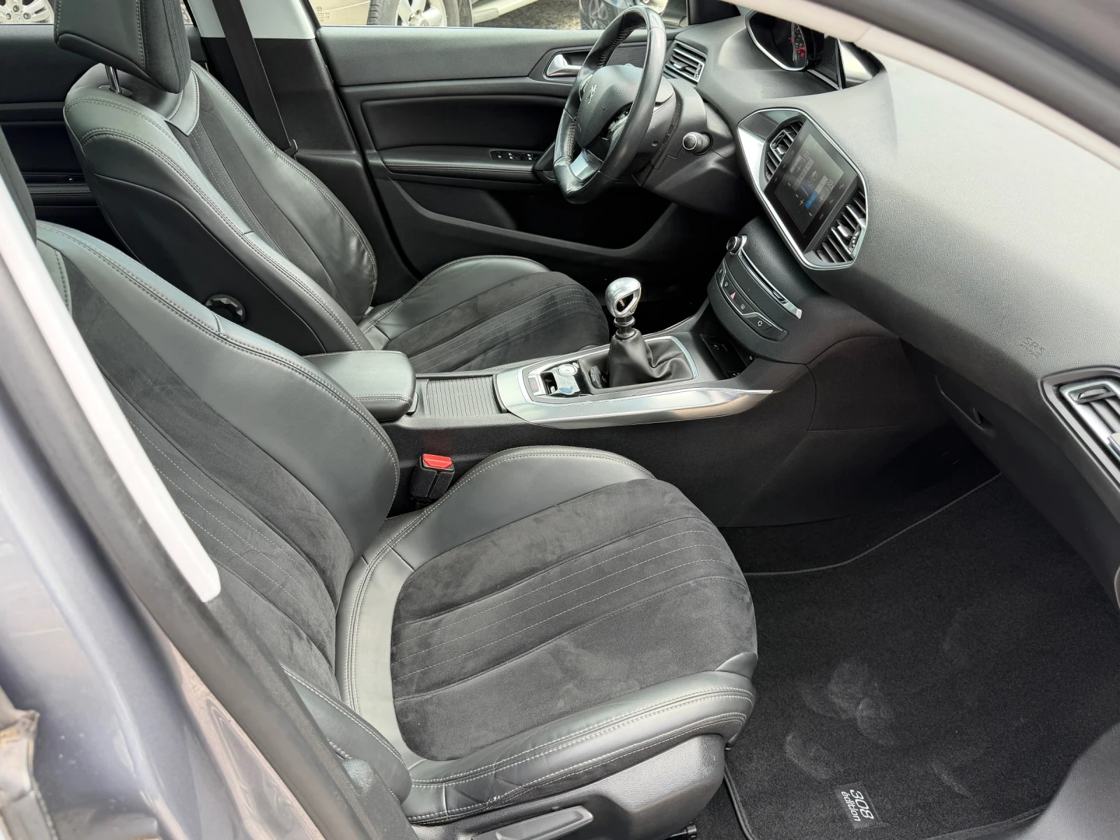 Peugeot 308 ПАНОРАМА, снимка 14 - Автомобили и джипове - 54670035