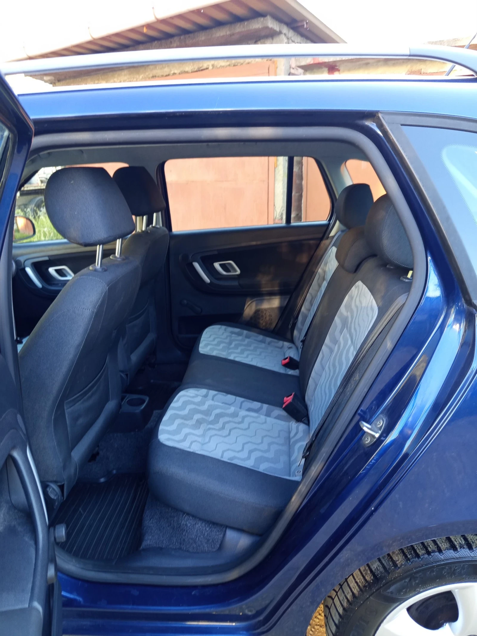 Skoda Fabia 1.4i 16v, снимка 10 - Автомобили и джипове - 54895898