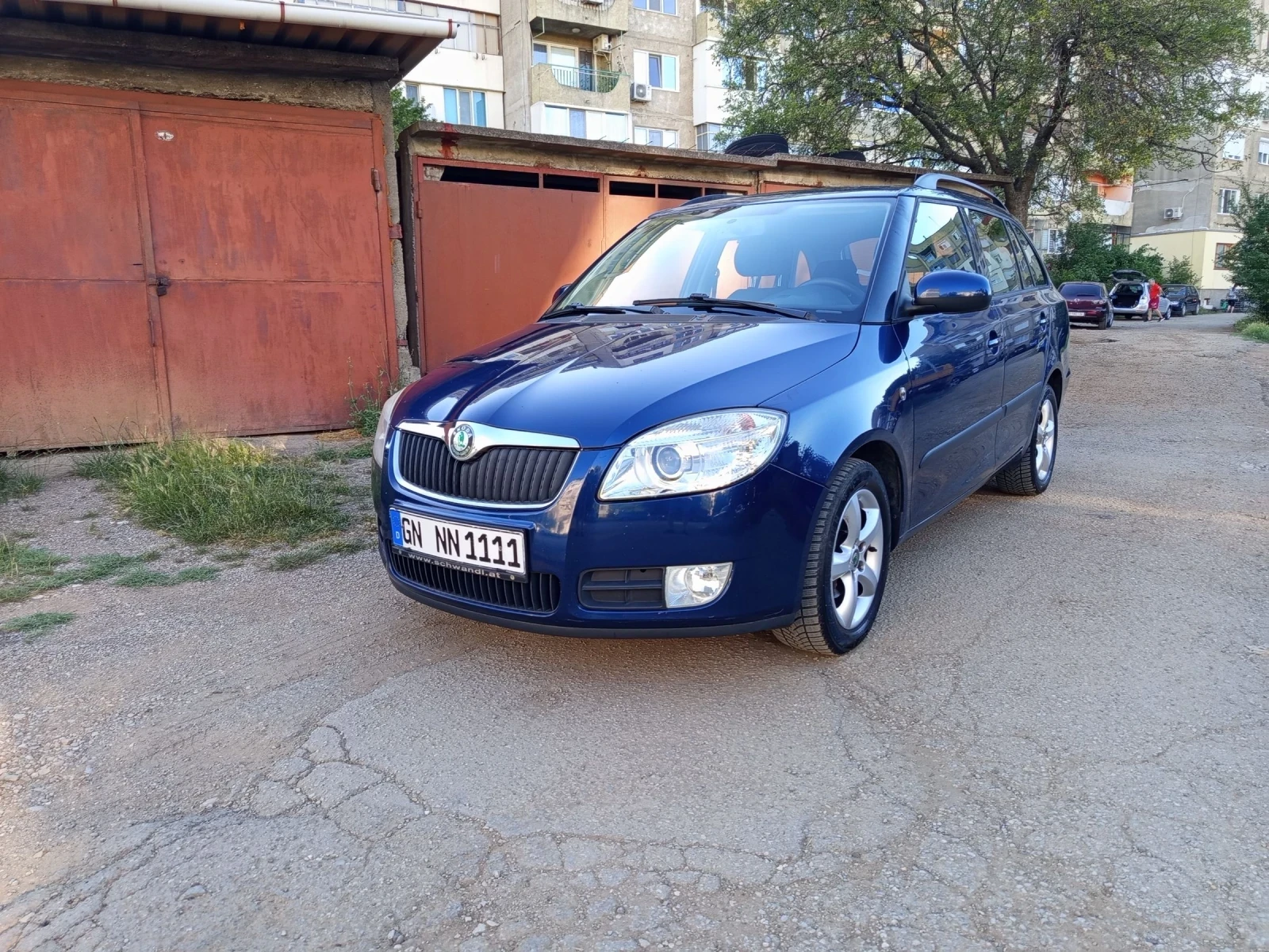 Skoda Fabia 1.4i 16v, снимка 2 - Автомобили и джипове - 54895898