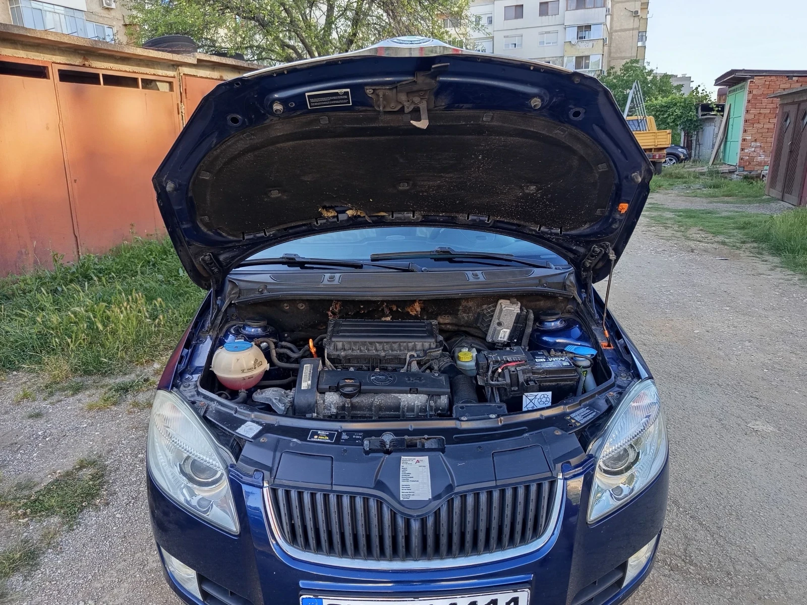 Skoda Fabia 1.4i 16v, снимка 12 - Автомобили и джипове - 54895898
