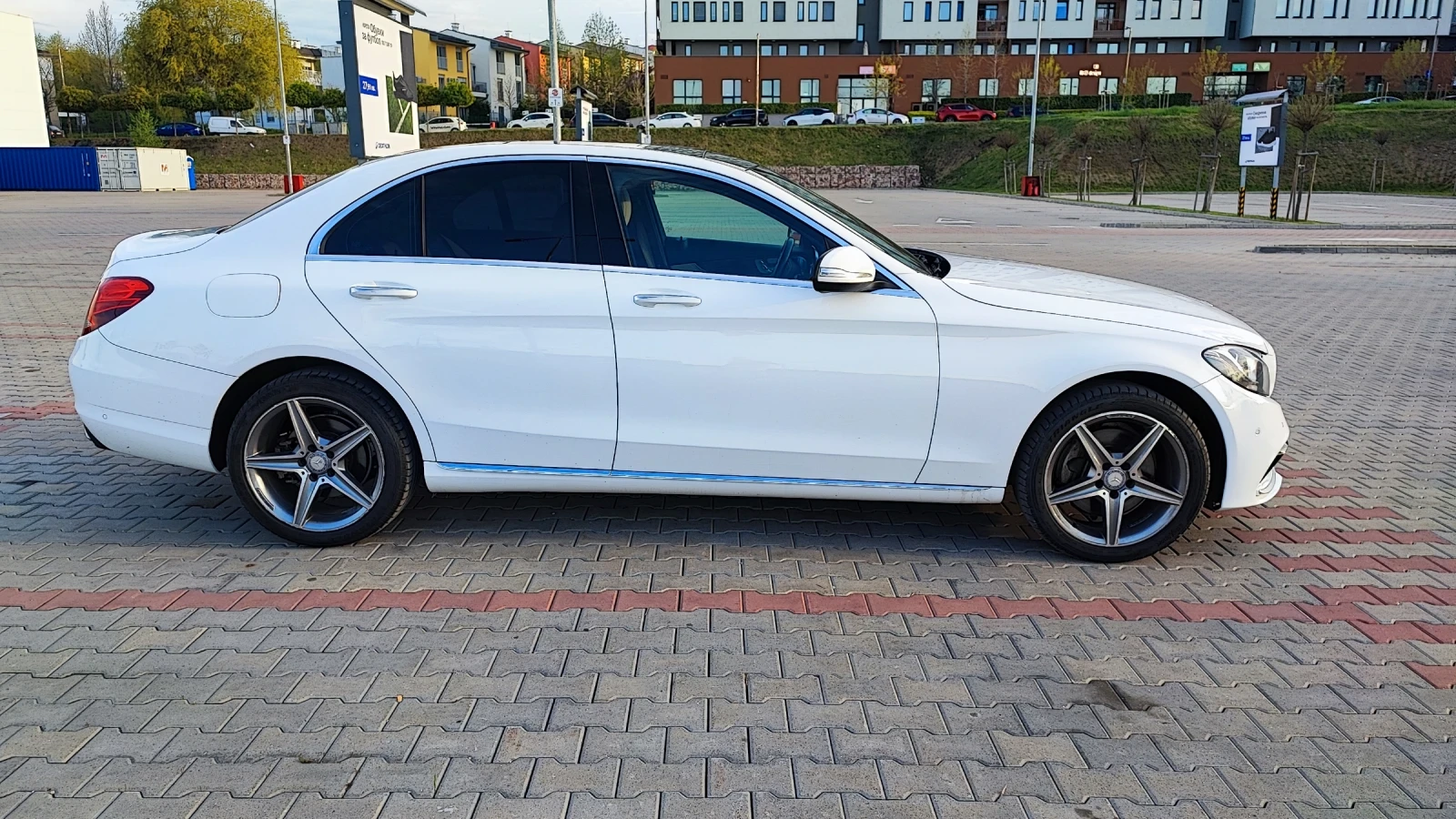 Mercedes-Benz C 300, снимка 6 - Автомобили и джипове - 54916632