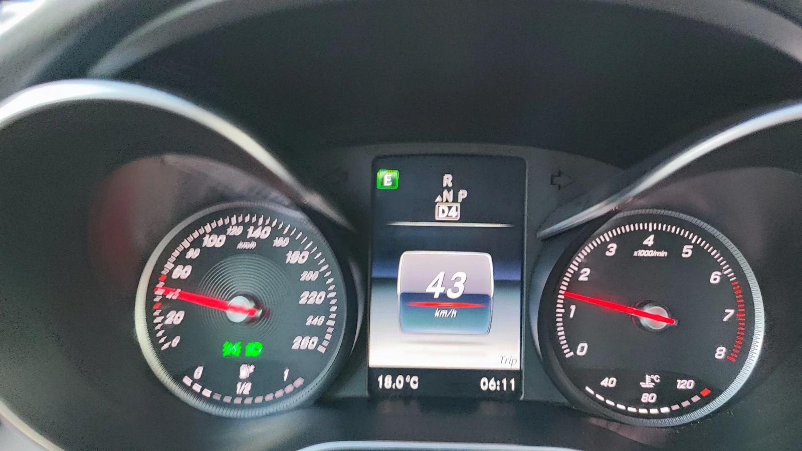 Mercedes-Benz C 300, снимка 2 - Автомобили и джипове - 54916632