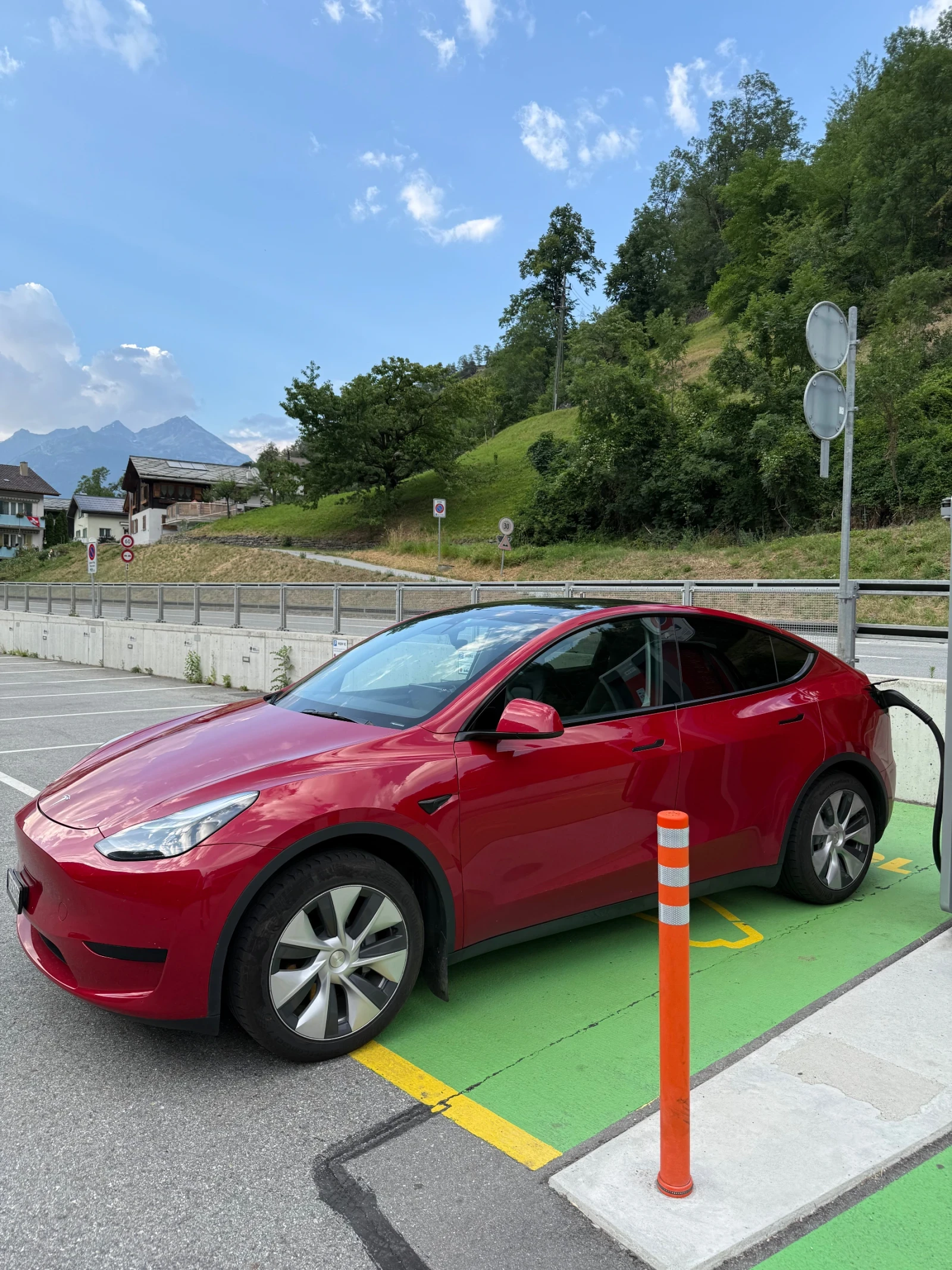 Tesla Model Y, снимка 3 - Автомобили и джипове - 55155645