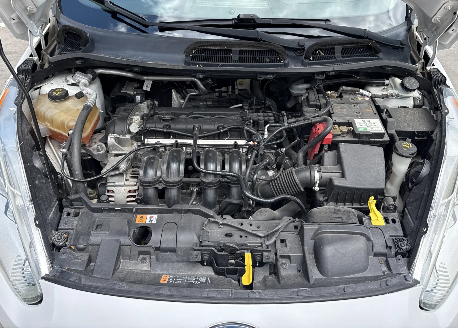 Ford Fiesta 1.6 Titanium, снимка 13 - Автомобили и джипове - 55301158