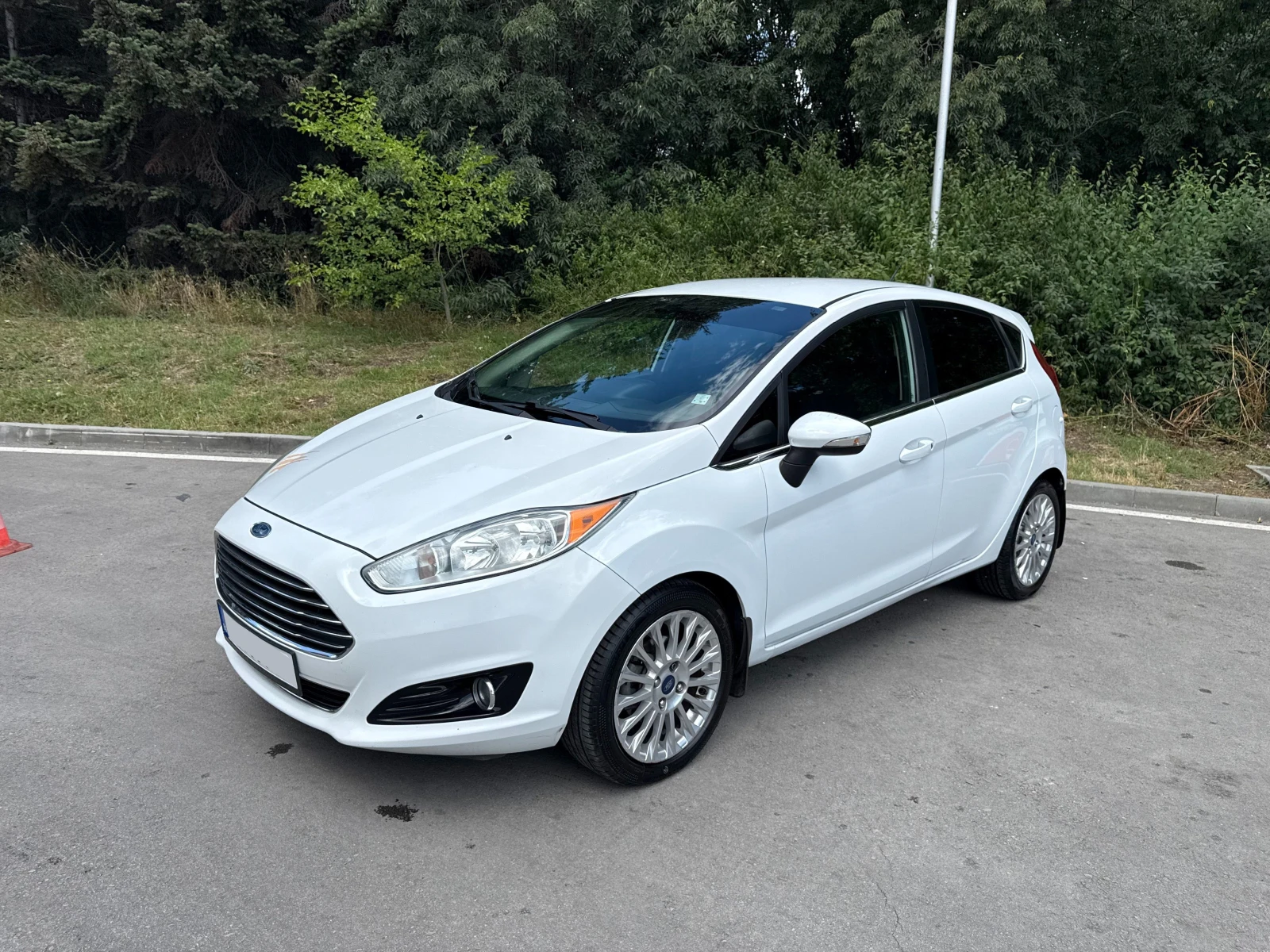 Ford Fiesta 1.6 Titanium, снимка 8 - Автомобили и джипове - 55301158