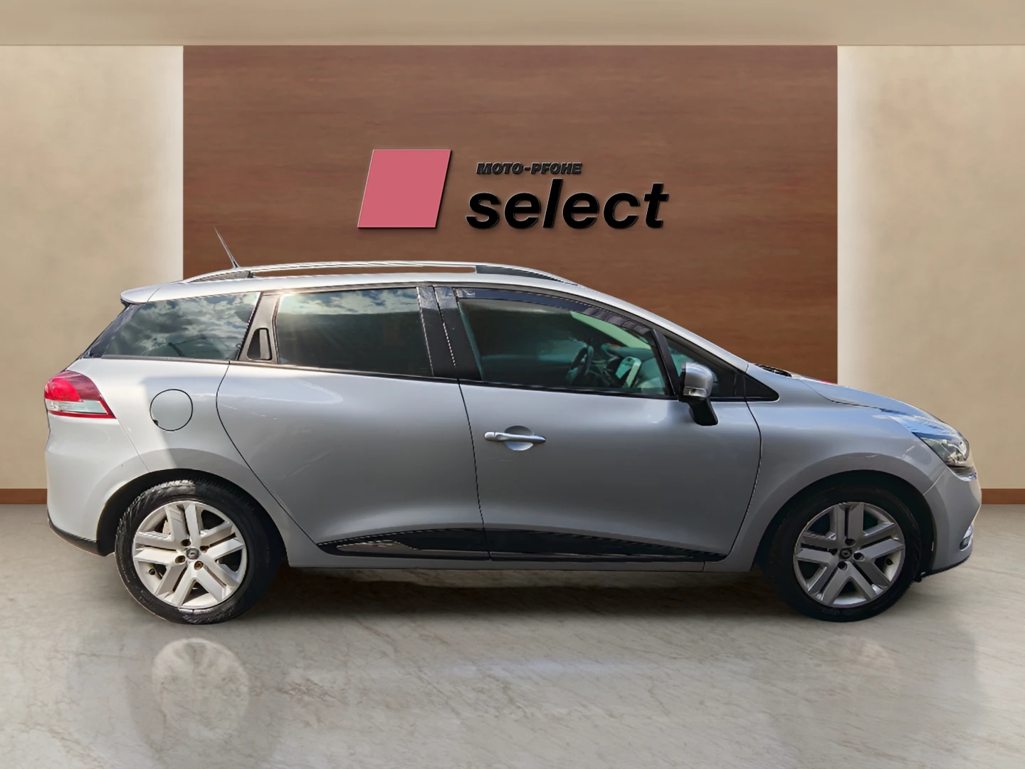 Renault Clio 1.5 DCi, снимка 4 - Автомобили и джипове - 55398551